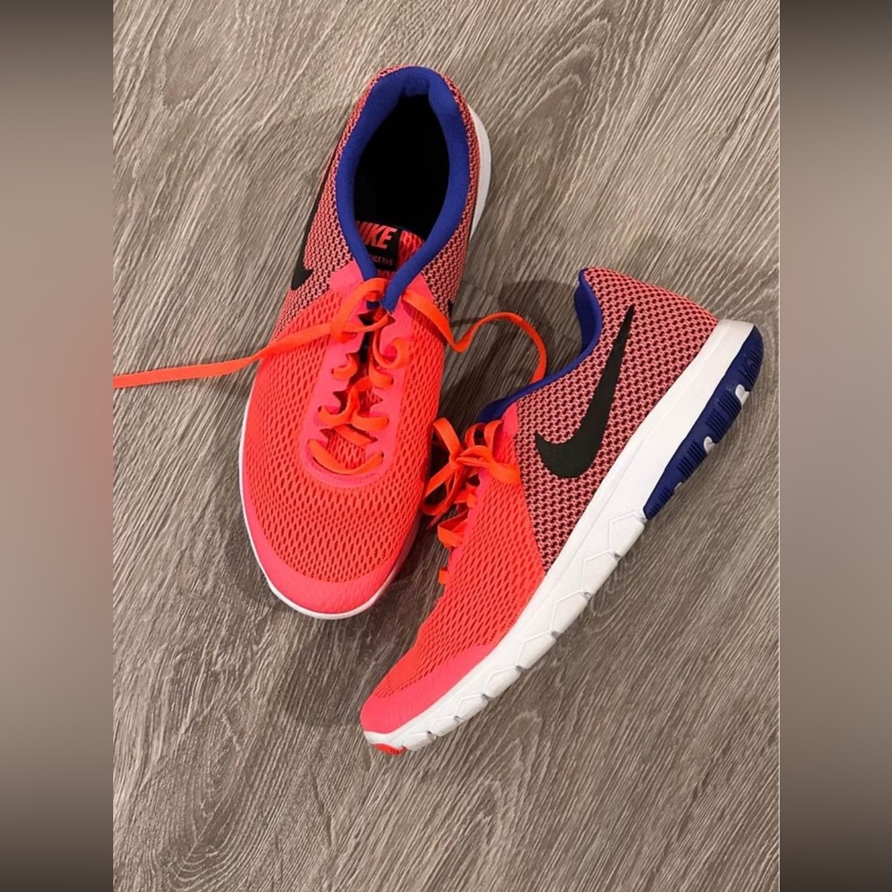 Nike women’s shoes
